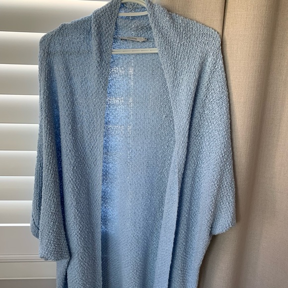 Aritzia Talula Arria short sleeve open sweater - Picture 2 of 3